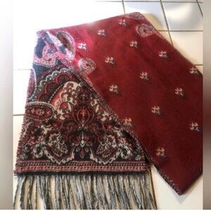 NWOT- pashmink paisley fringed scarf- NEW